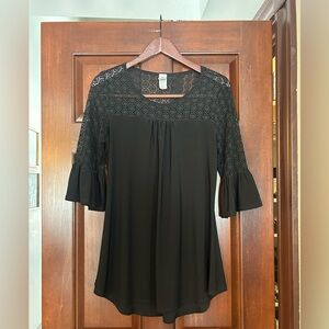 One Fashion USA Black Lace Yoke Bell Sleeve Blouse Size M